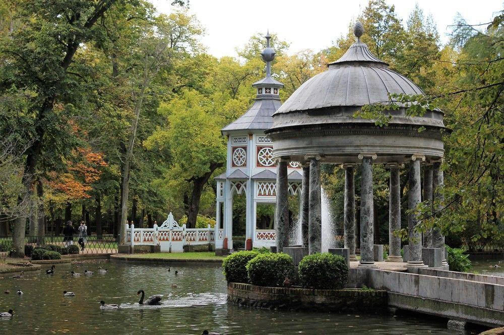 Hotel Jardin De Aranjuez Bagian luar foto