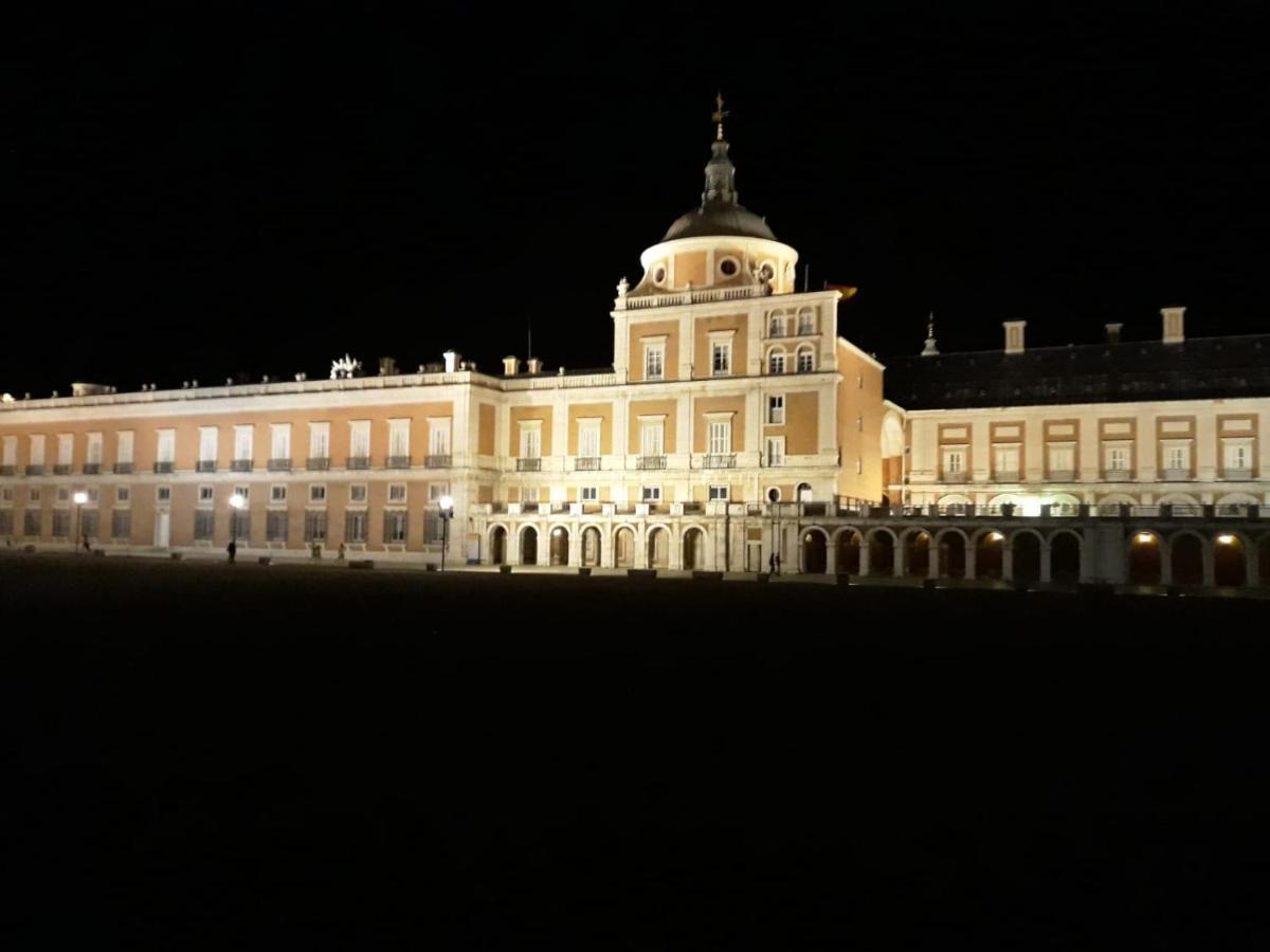 Hotel Jardin De Aranjuez Bagian luar foto